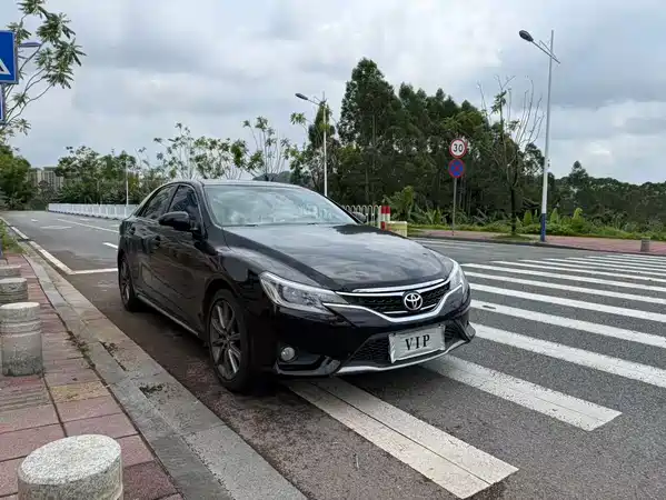 Toyota Reiz 2014