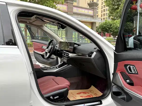 BMW 3 Series 2023