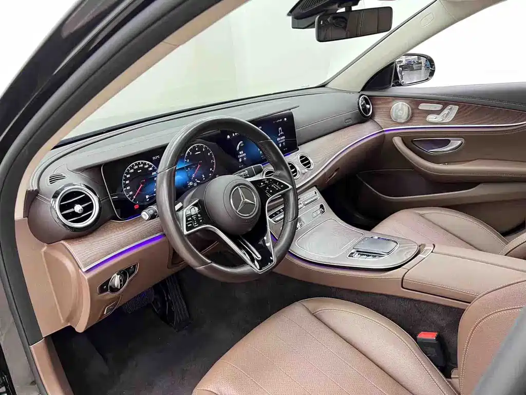 Mercedes-Benz E-Class 2023 — фото 9
