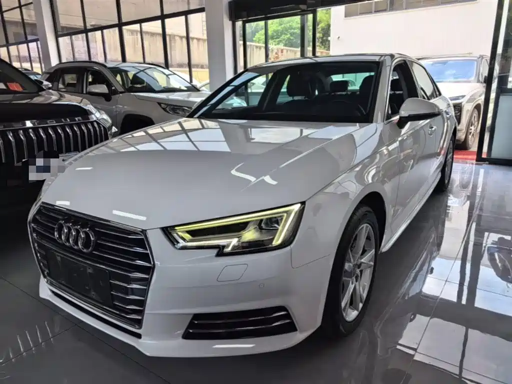 Audi A4L 2018 — фото 2