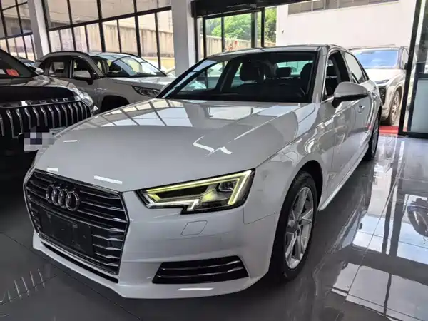 Audi A4L 2018