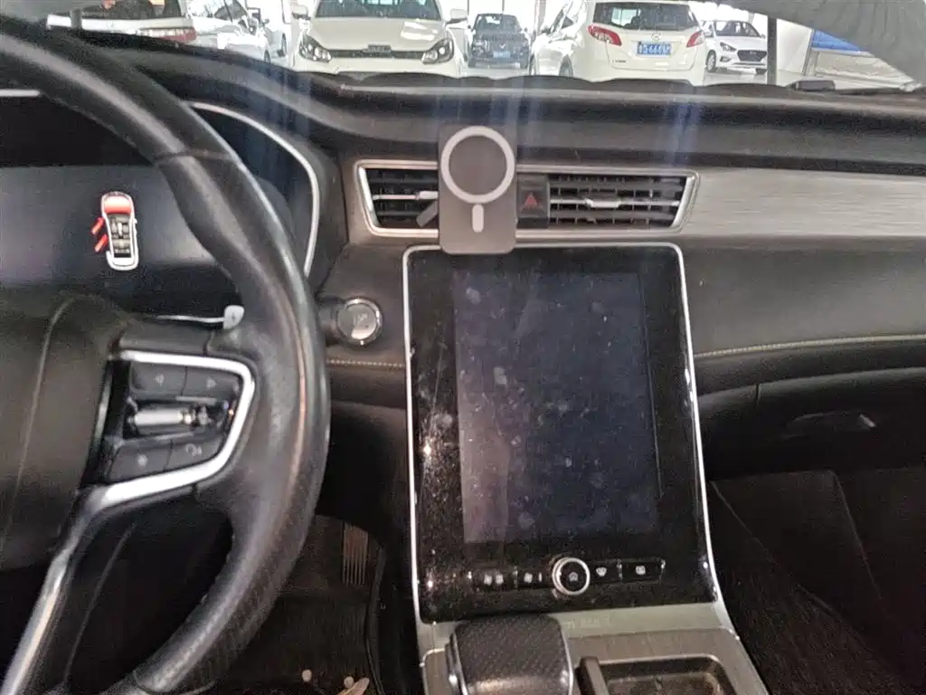 Roewe RX5 New Energy 2021 — фото 13