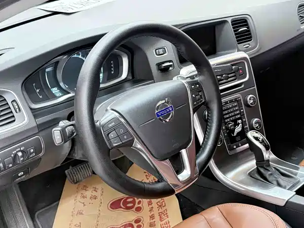 Volvo V60 2014
