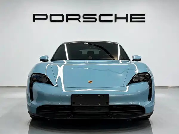 Porsche Taycan 2021