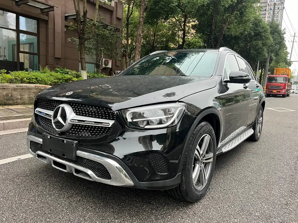 Mercedes-Benz GLC 2022 — фото 1