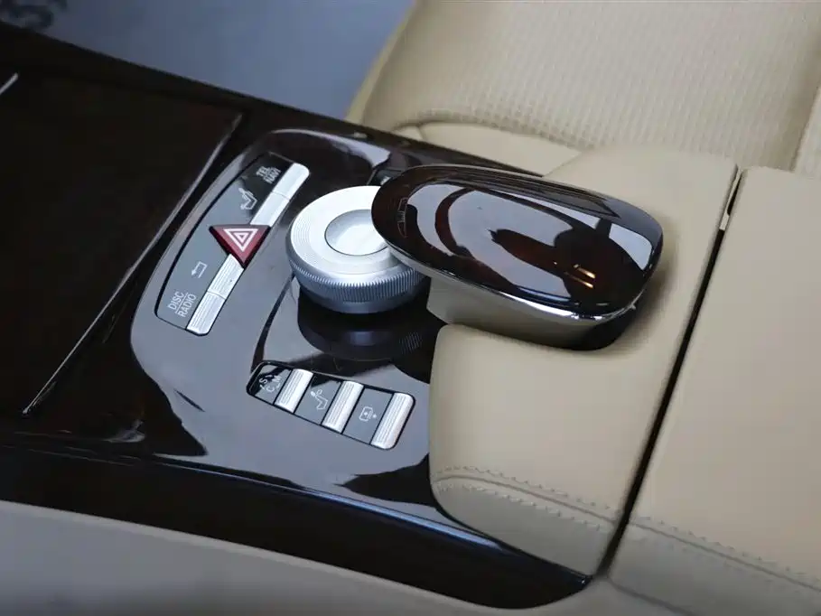 Mercedes-Benz S-Class AMG 2010 — фото 15