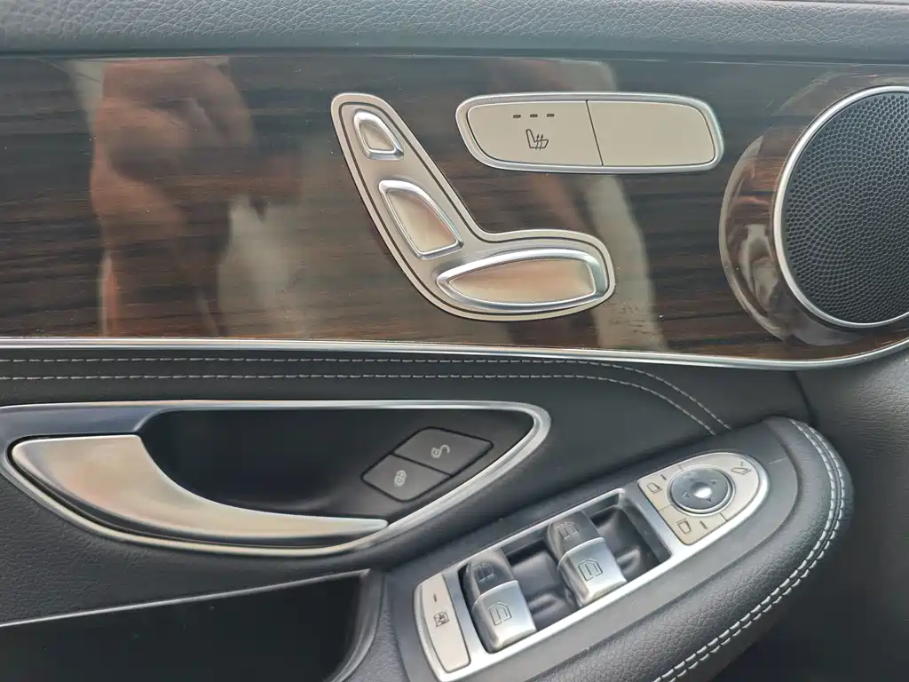 Mercedes-Benz GLC 2016 — фото 13