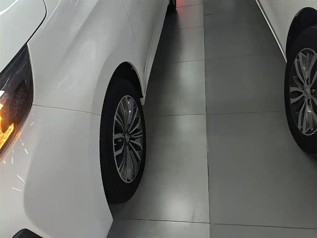 GAC Motor Trumpchi M6 2019 — фото 23