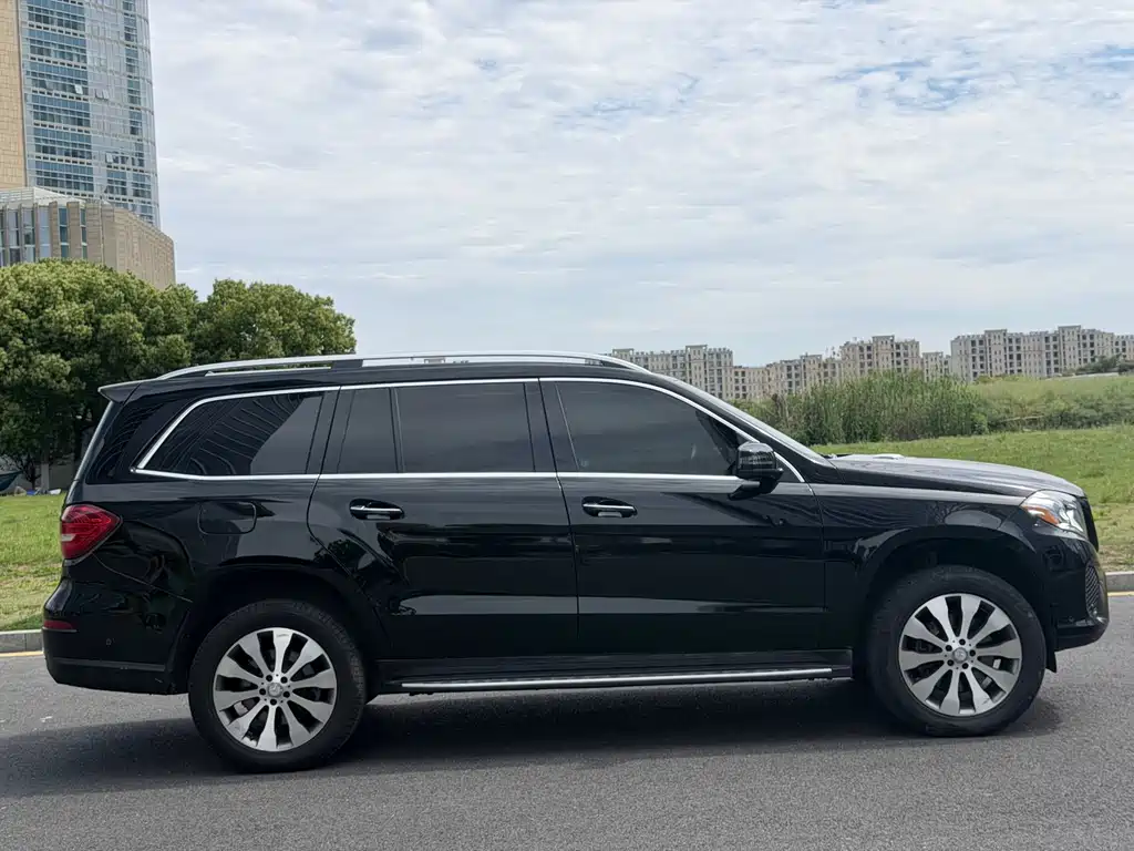 Mercedes-Benz GLS 2017 — фото 21