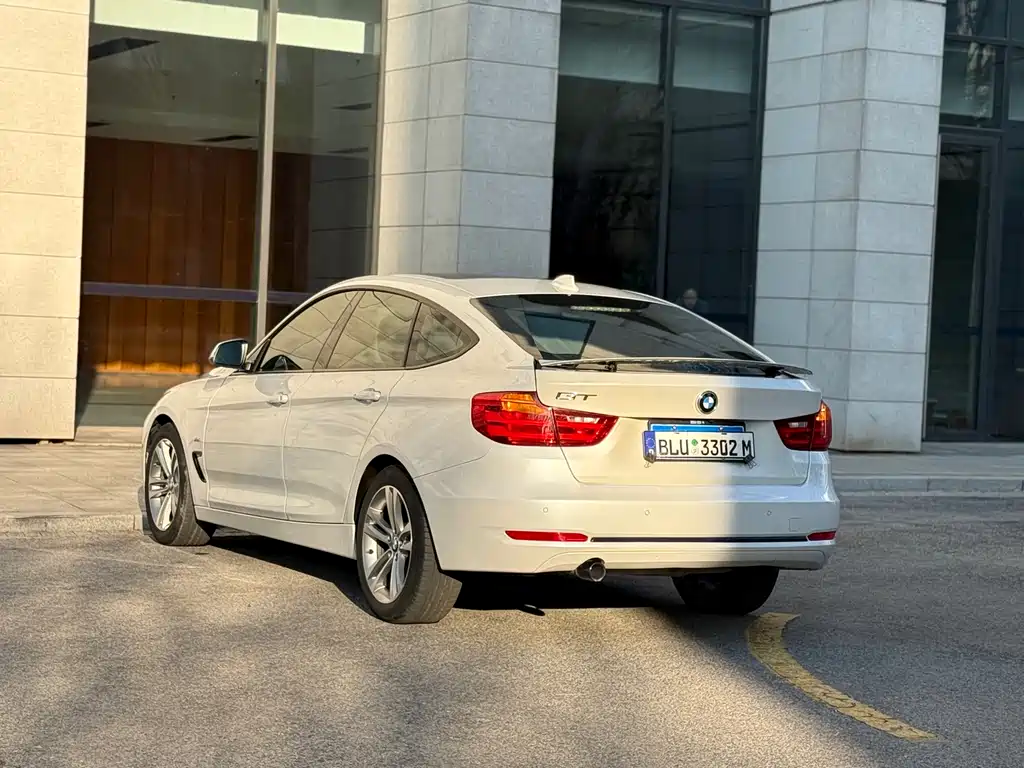 BMW 3 Series GT 2015 — фото 17