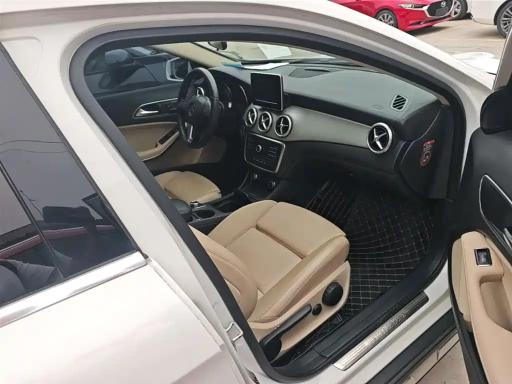Mercedes-Benz GLA 2016 — фото 25