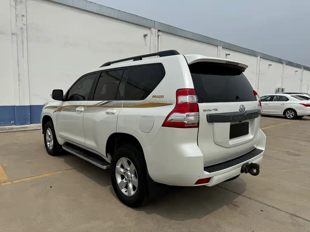 Toyota Prado 2016 — фото 9