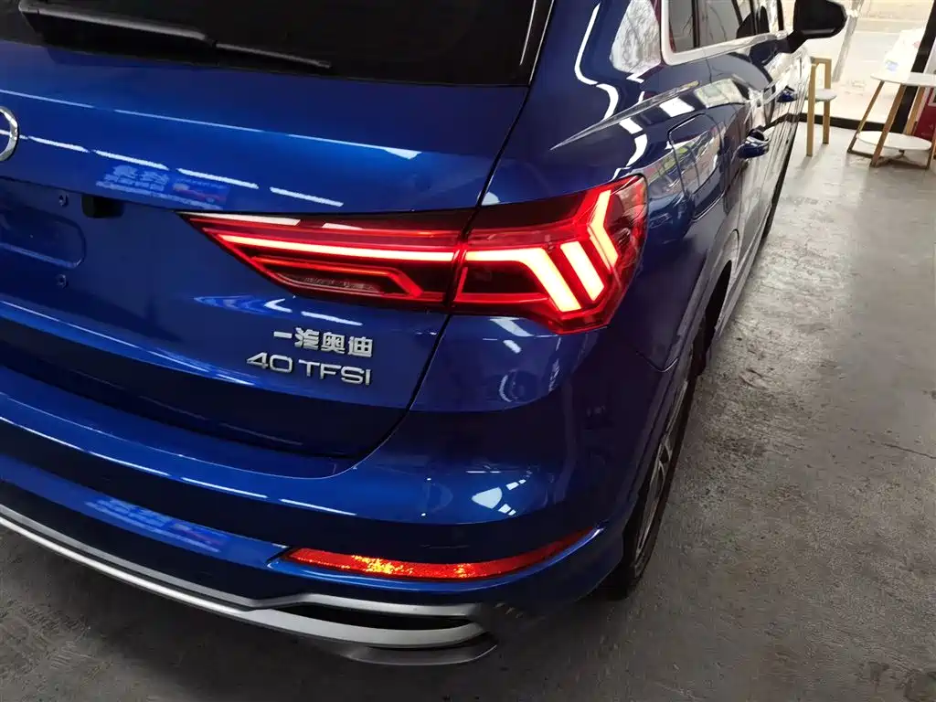 Audi Q3 2021 — фото 8