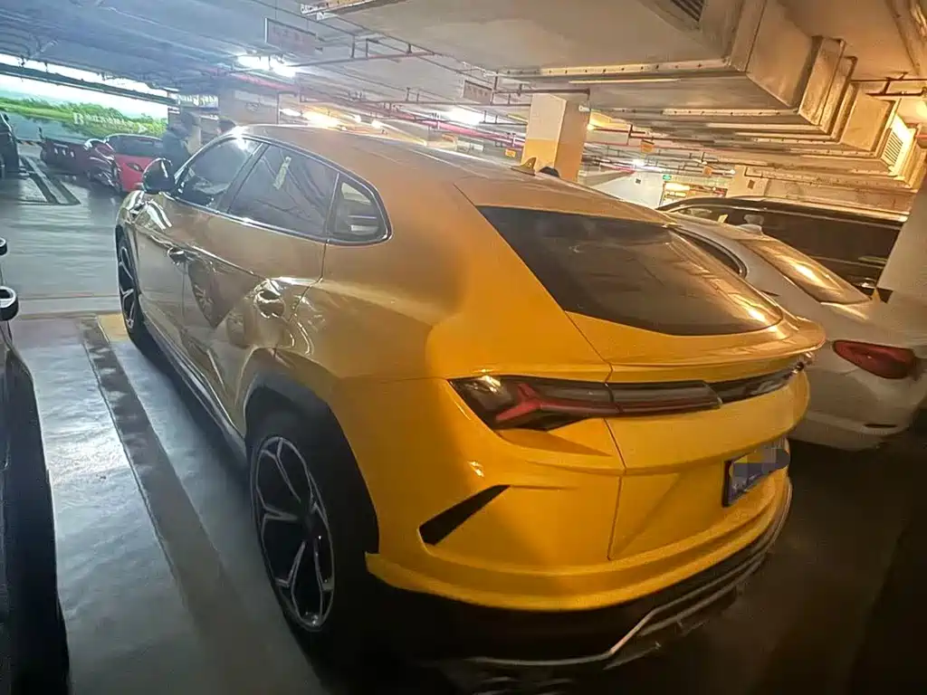 Lamborghini Urus 2020 — фото 3