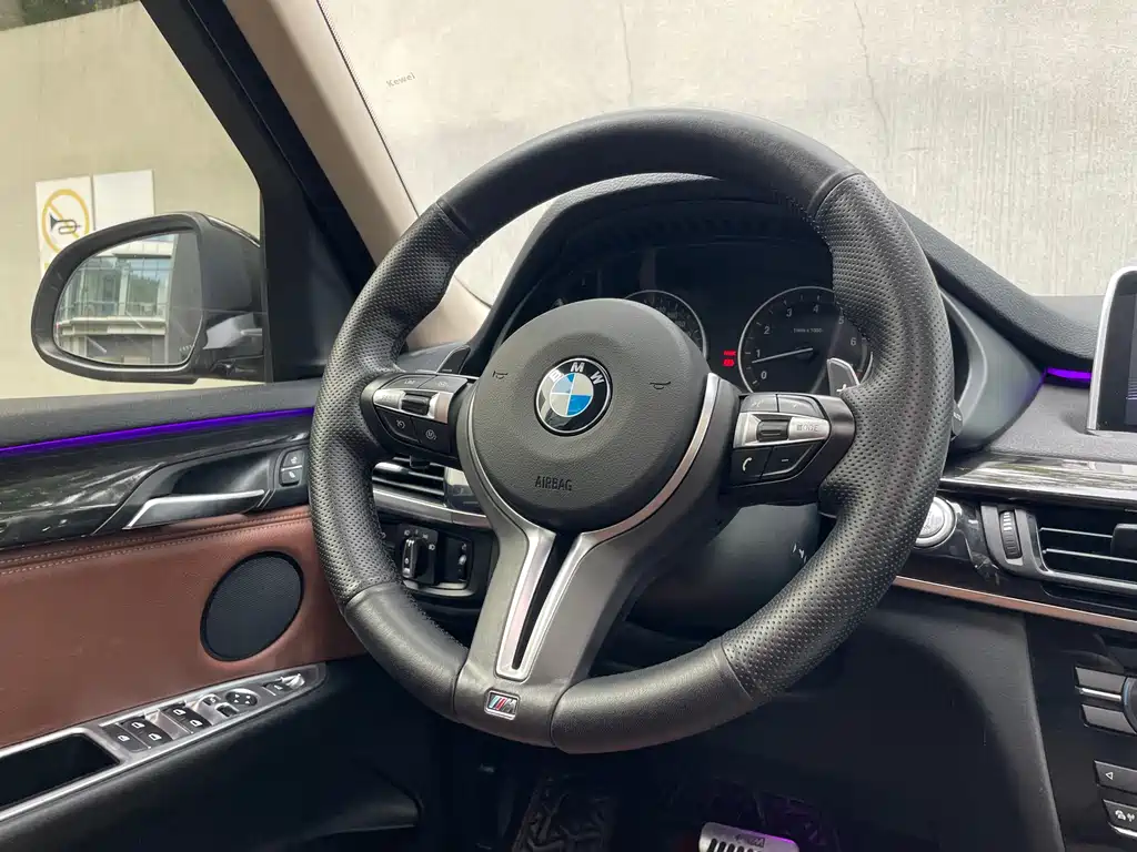 BMW X5 2018 — фото 11