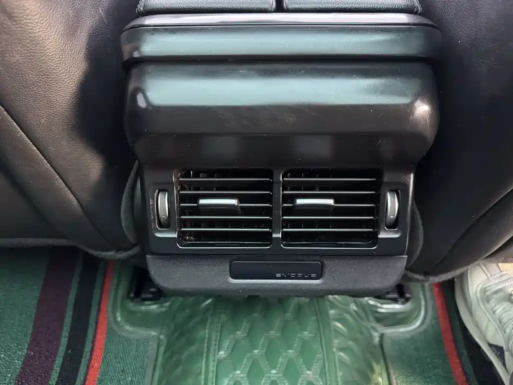 Land Rover Evoque 2021 — фото 11