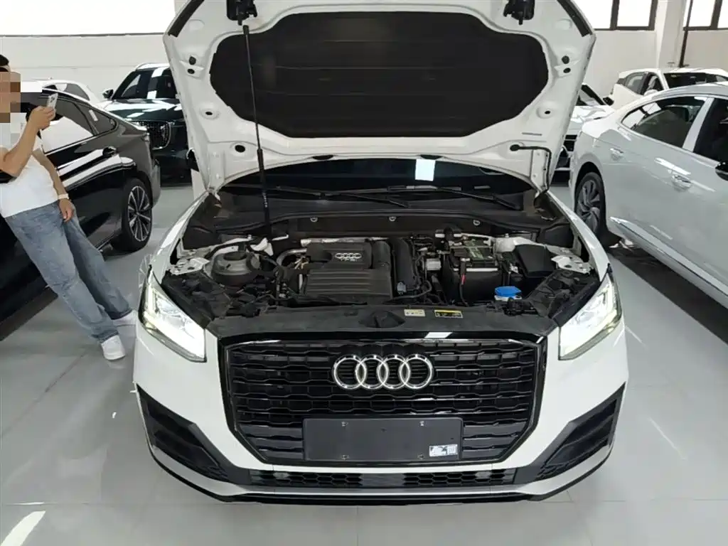 Audi Q2L 2021 — фото 19