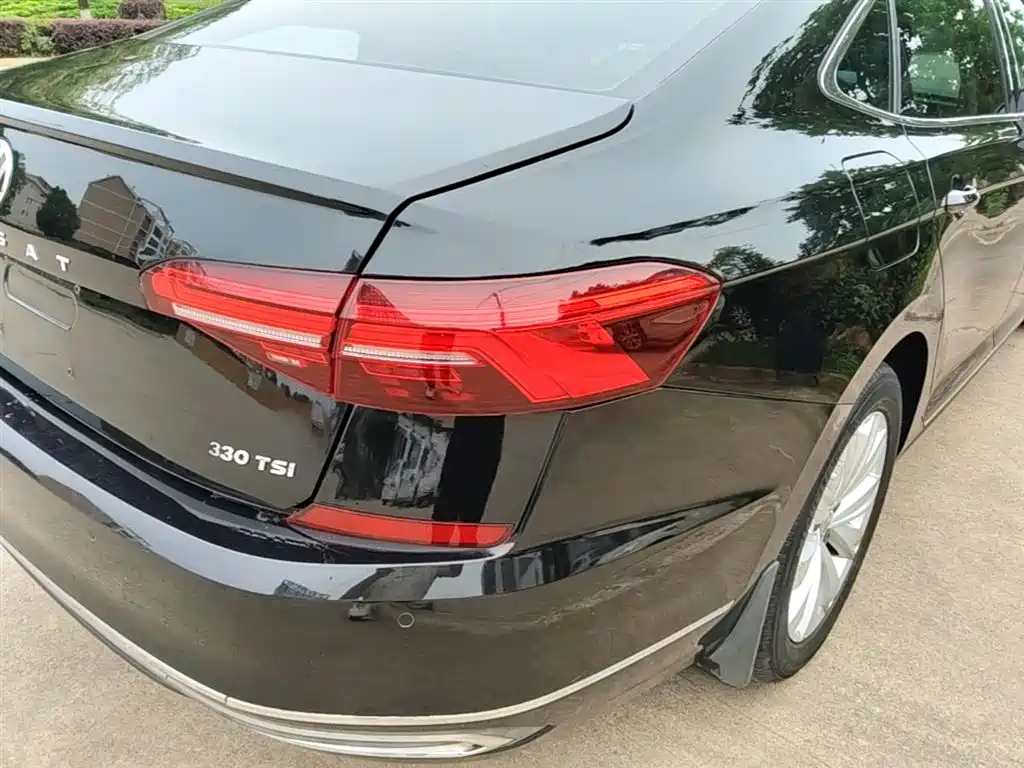 Volkswagen Passat 2019 — фото 8