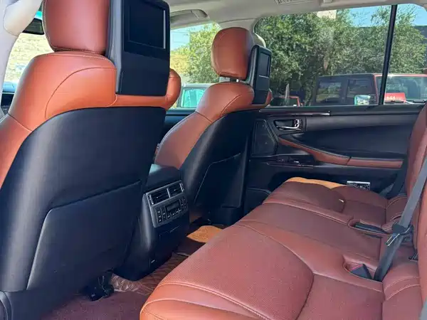 Lexus LX 2014