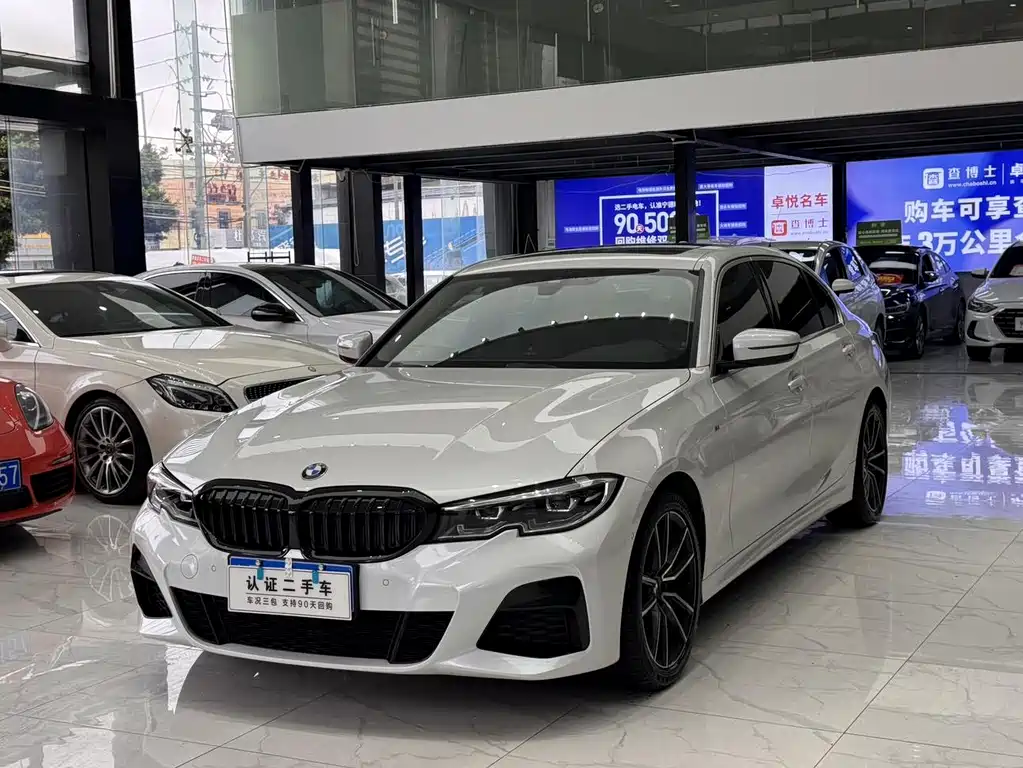 BMW 3 Series 2019 — фото 1
