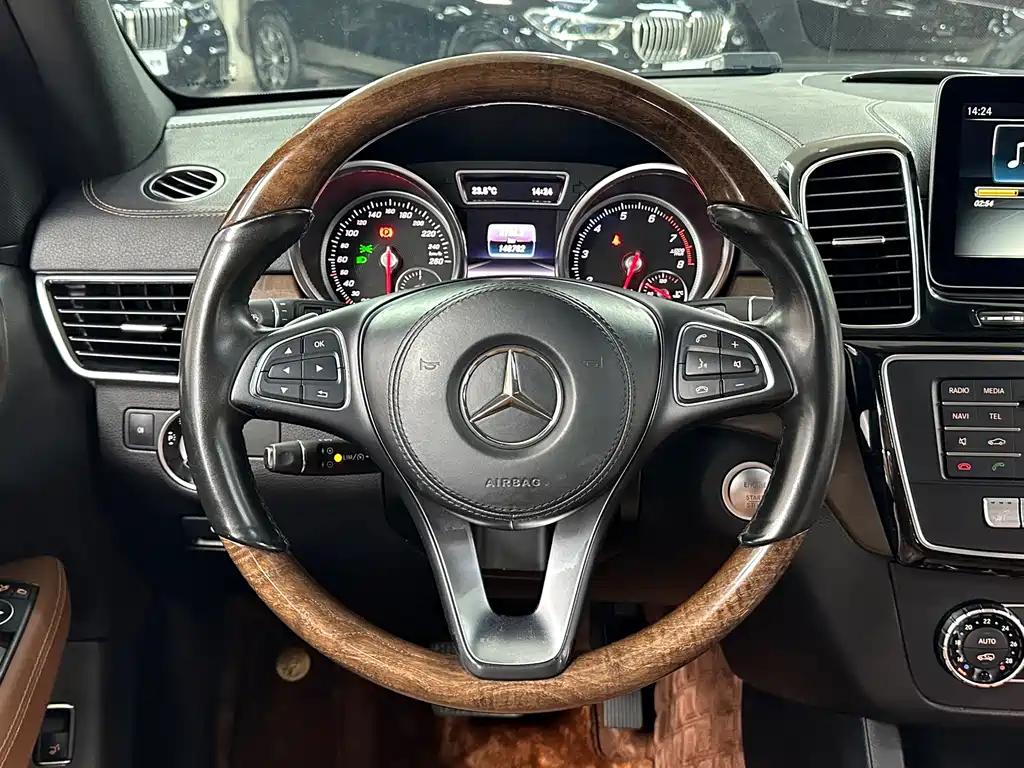 Mercedes-Benz GLS 2016 — фото 20