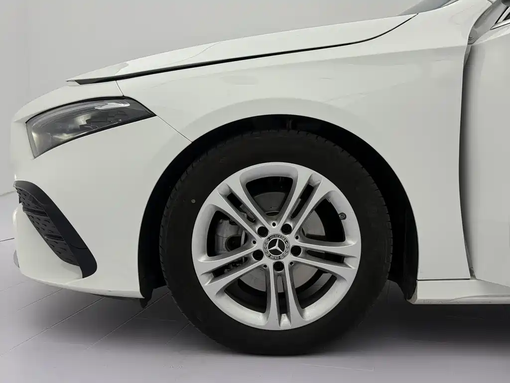 Mercedes-Benz A-Class 2023 — фото 17