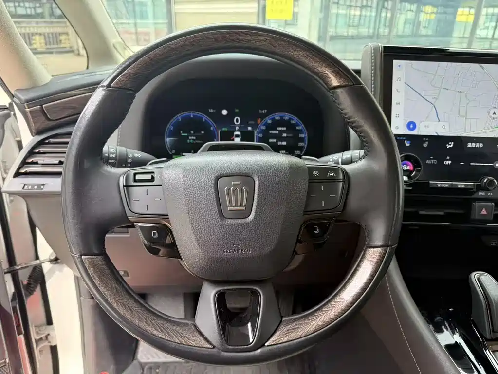 Toyota Vellfire 2023 — фото 14