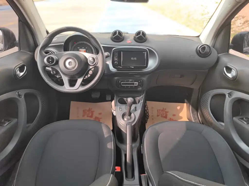 smart Fortwo 2019 — фото 9