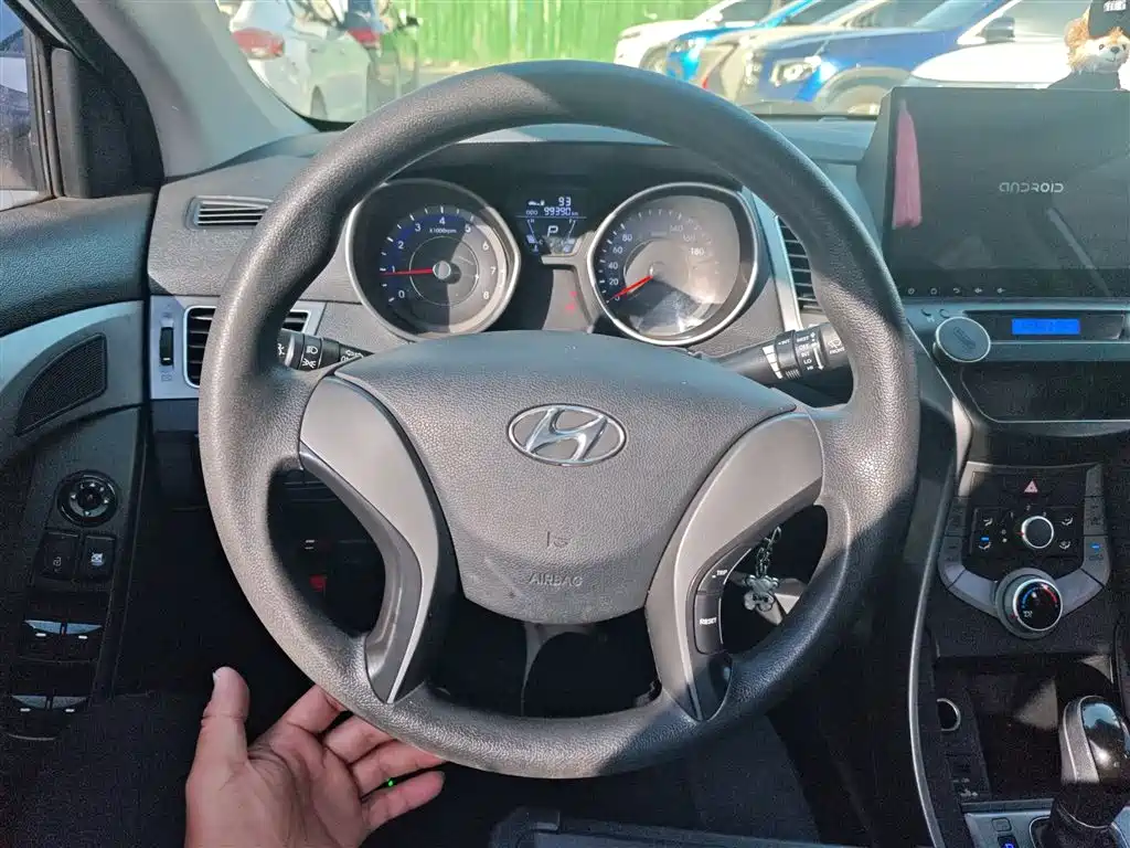 Hyundai Elantra Langdong 2016 — фото 11