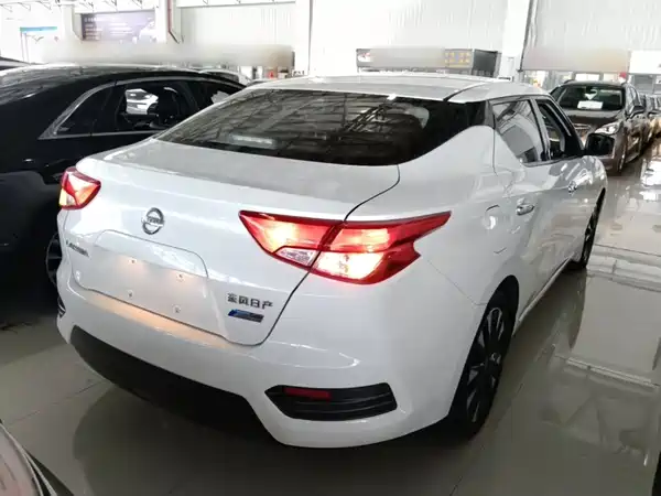 Nissan Bluebird 2018