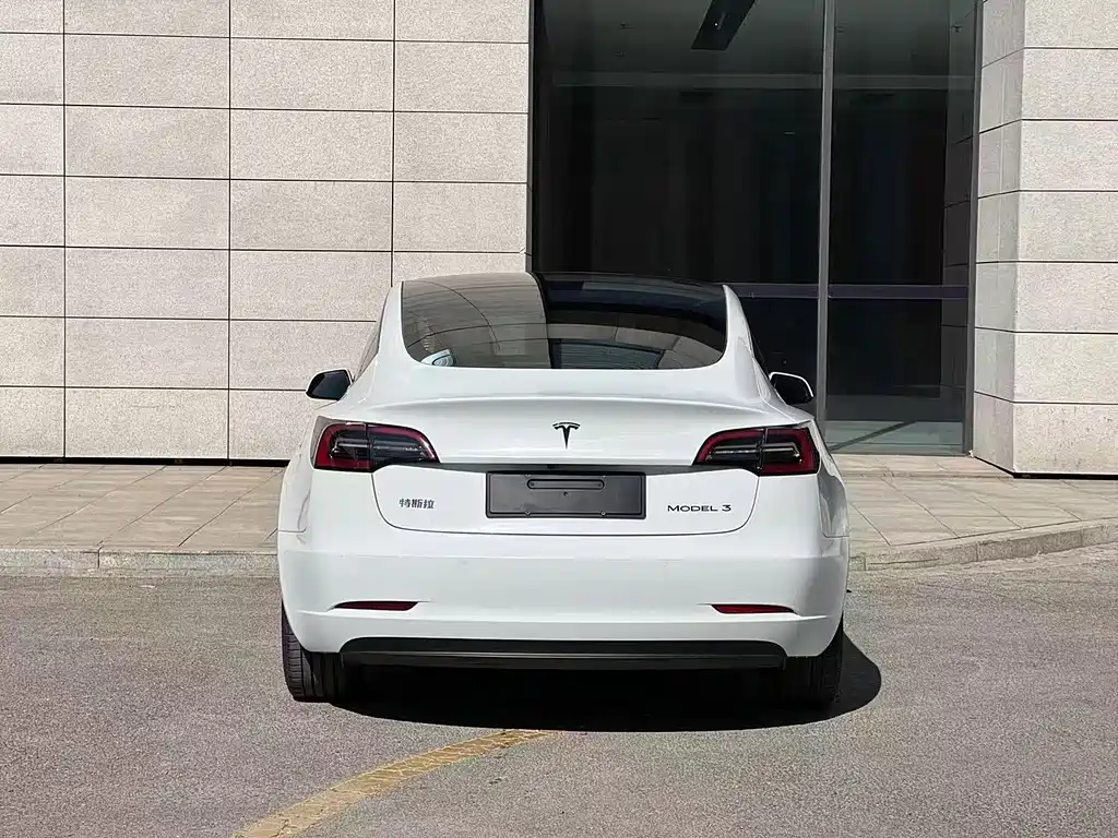 Tesla Model 3 2023 — фото 12