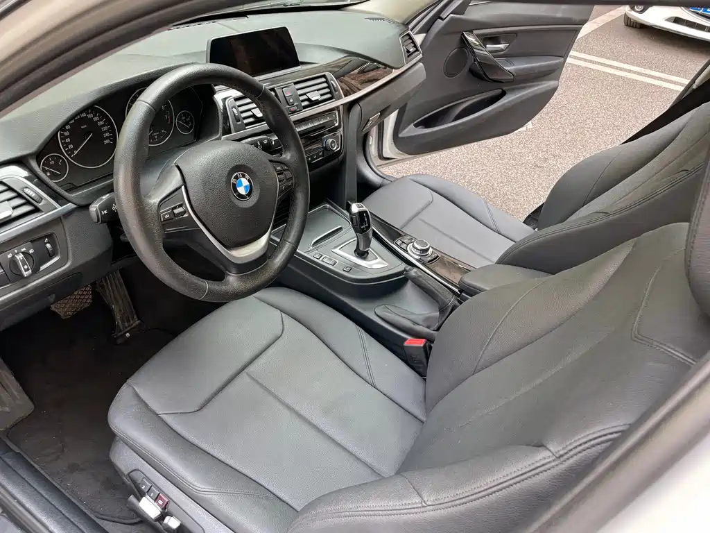 BMW 3 Series 2016 — фото 9