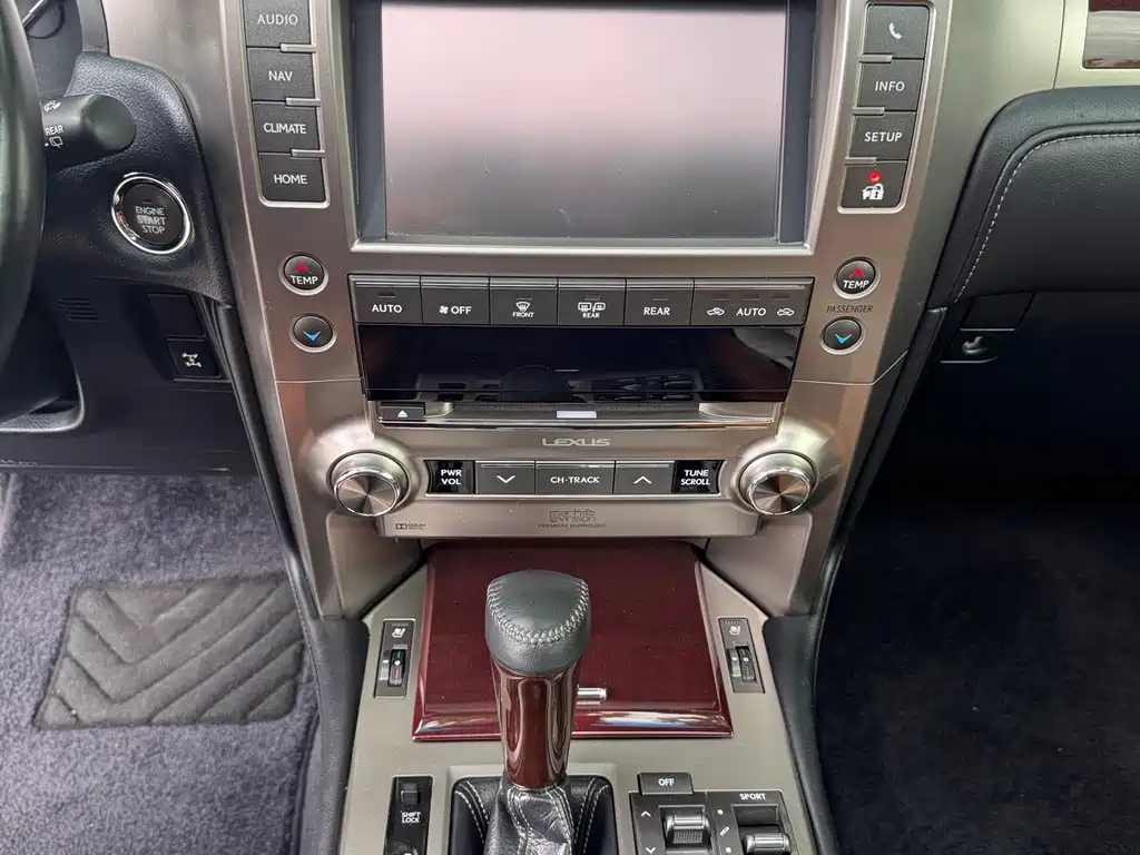 Lexus GX 2016 — фото 16