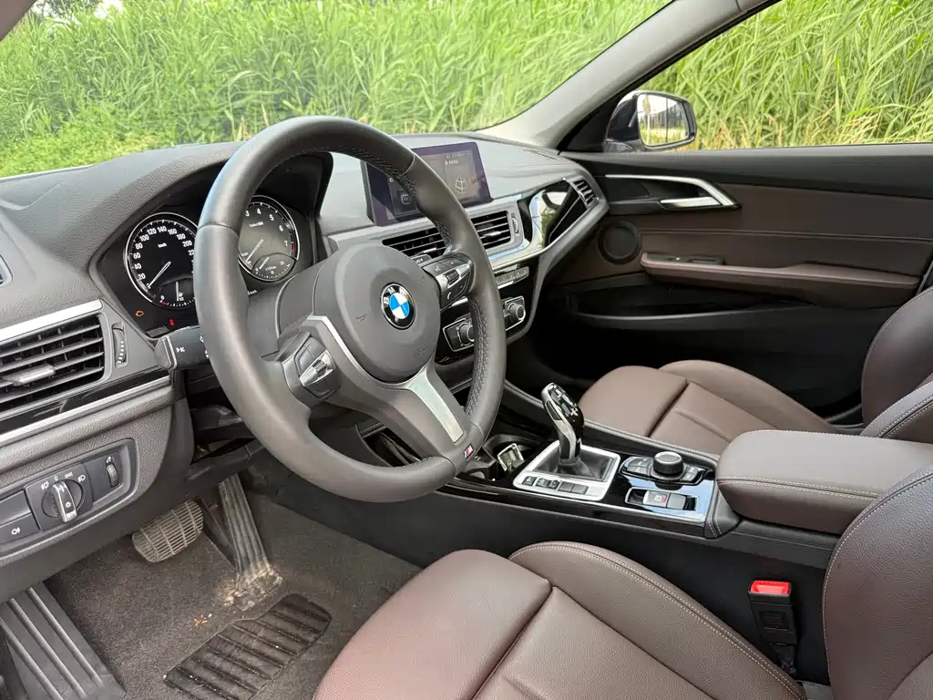 BMW 1 Series 2020 — фото 14