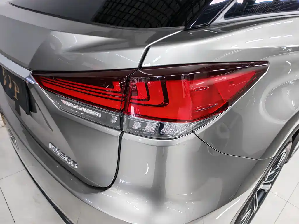 Lexus RX 2022 — фото 17