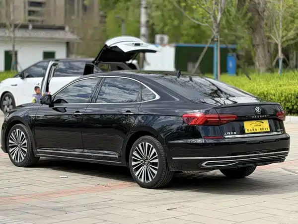 Volkswagen Passat 2021