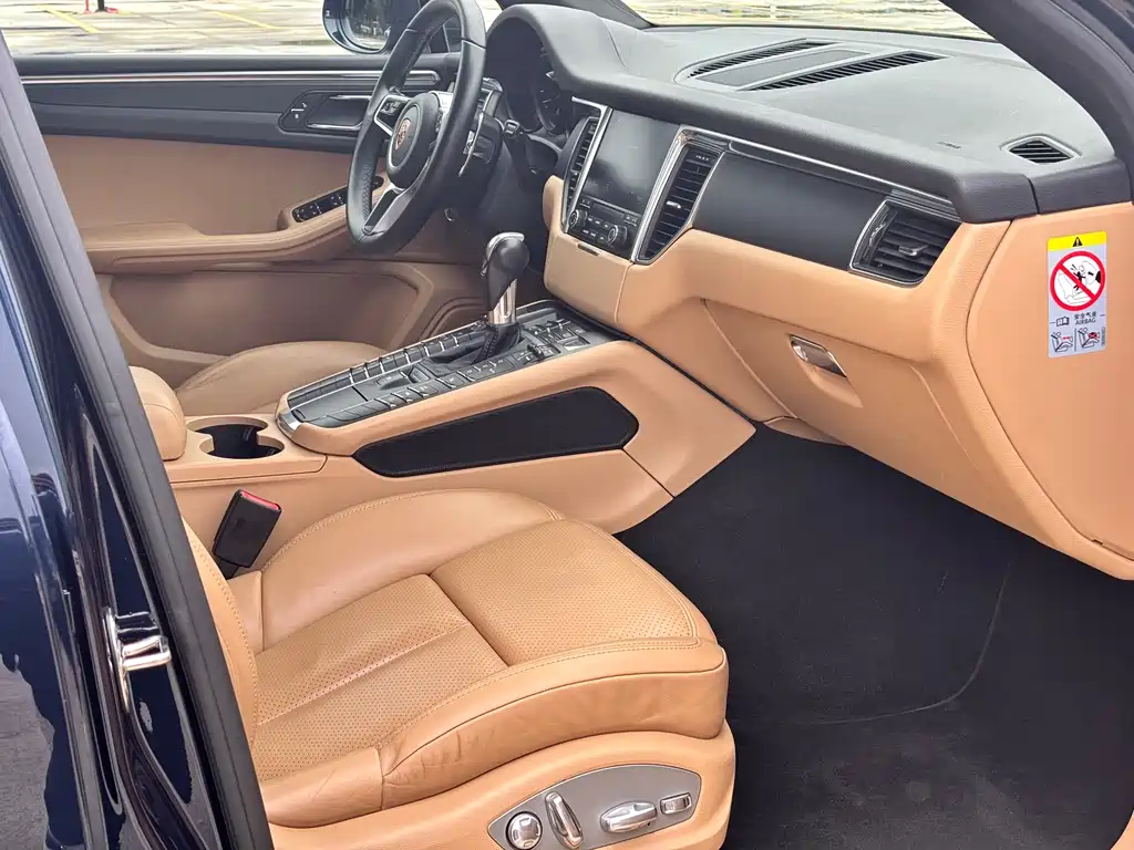 Porsche Macan 2017 — фото 17