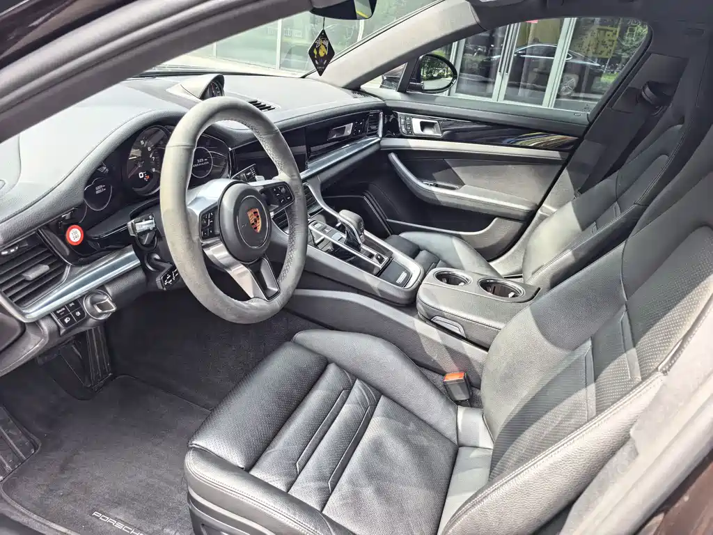 Porsche Panamera 2018 — фото 6