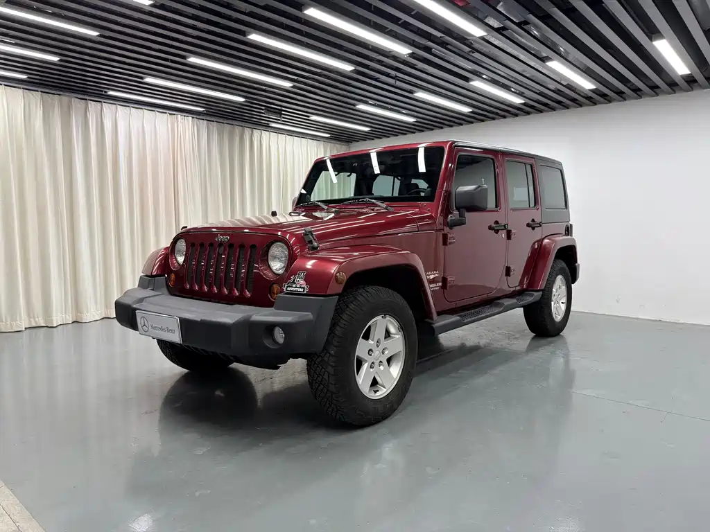 Jeep Wrangler 2012 — фото 1