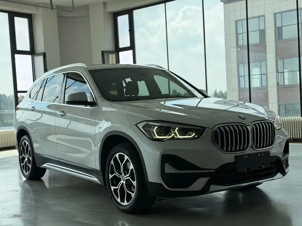 BMW X1 2022 — фото 3