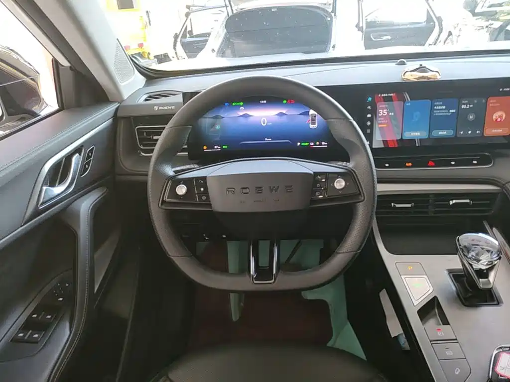 Roewe RX5 New Energy 2024 — фото 11