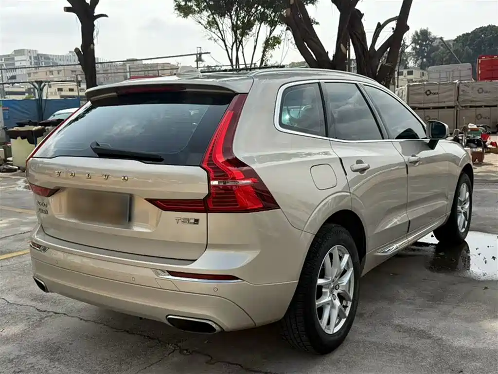 Volvo XC60 2020 — фото 22