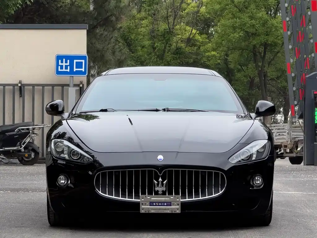Maserati GranTurismo 2013 — фото 2