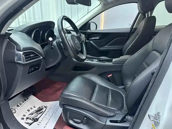 Jaguar F-PACE 2018