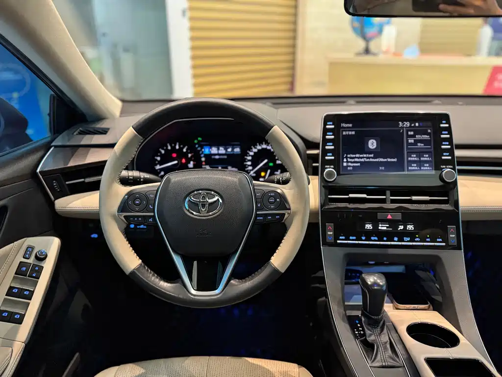 Toyota Avalon 2019 — фото 15