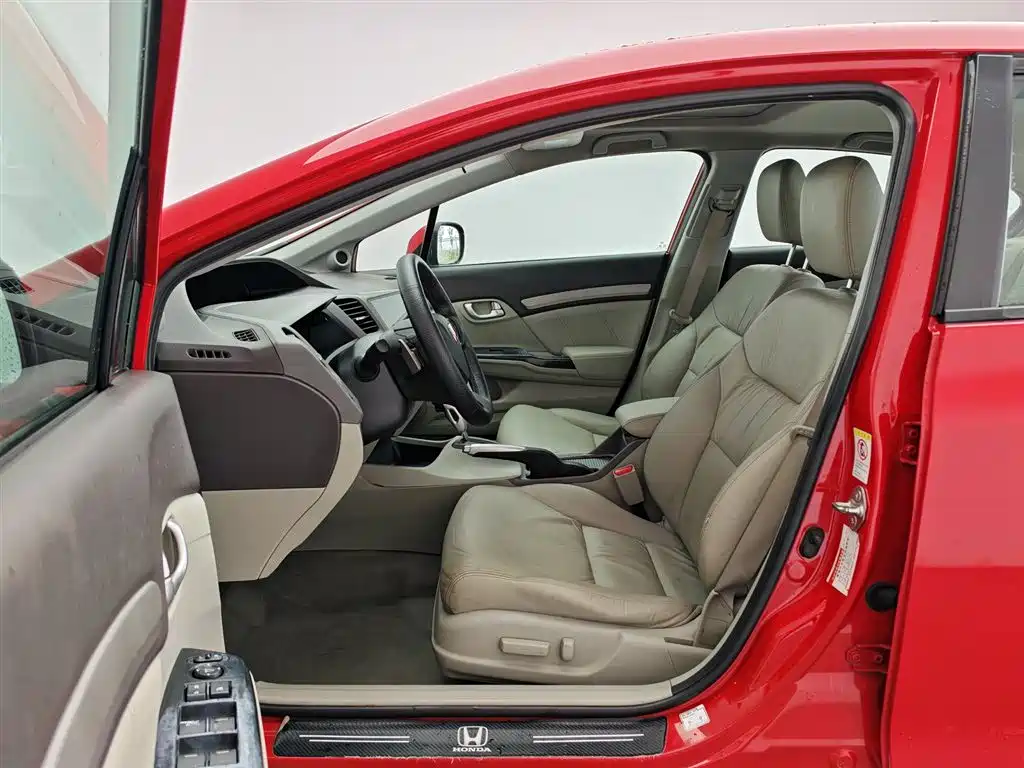 Honda Civic 2013 — фото 10