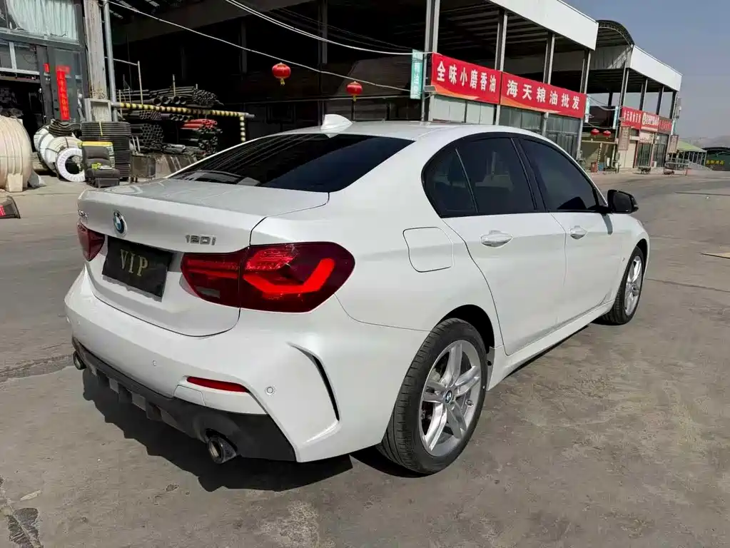 BMW 1 Series 2023