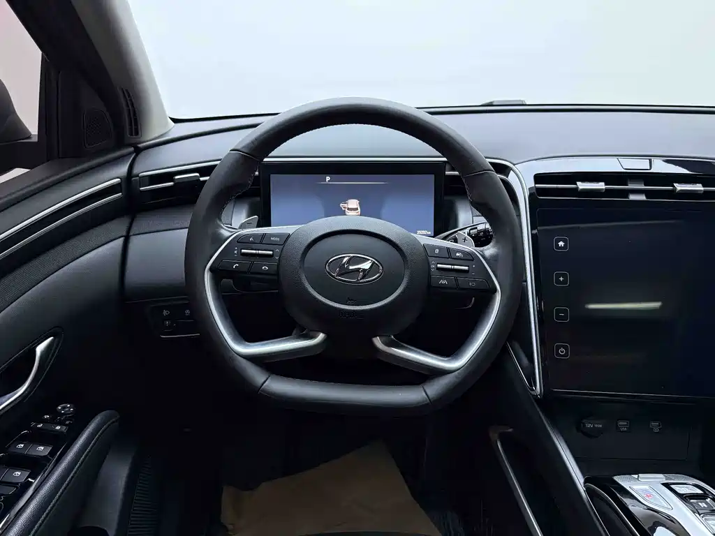 Hyundai Tucson 2023 — фото 17