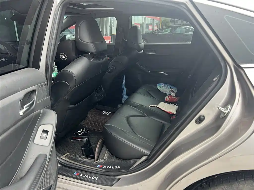Toyota Avalon 2023