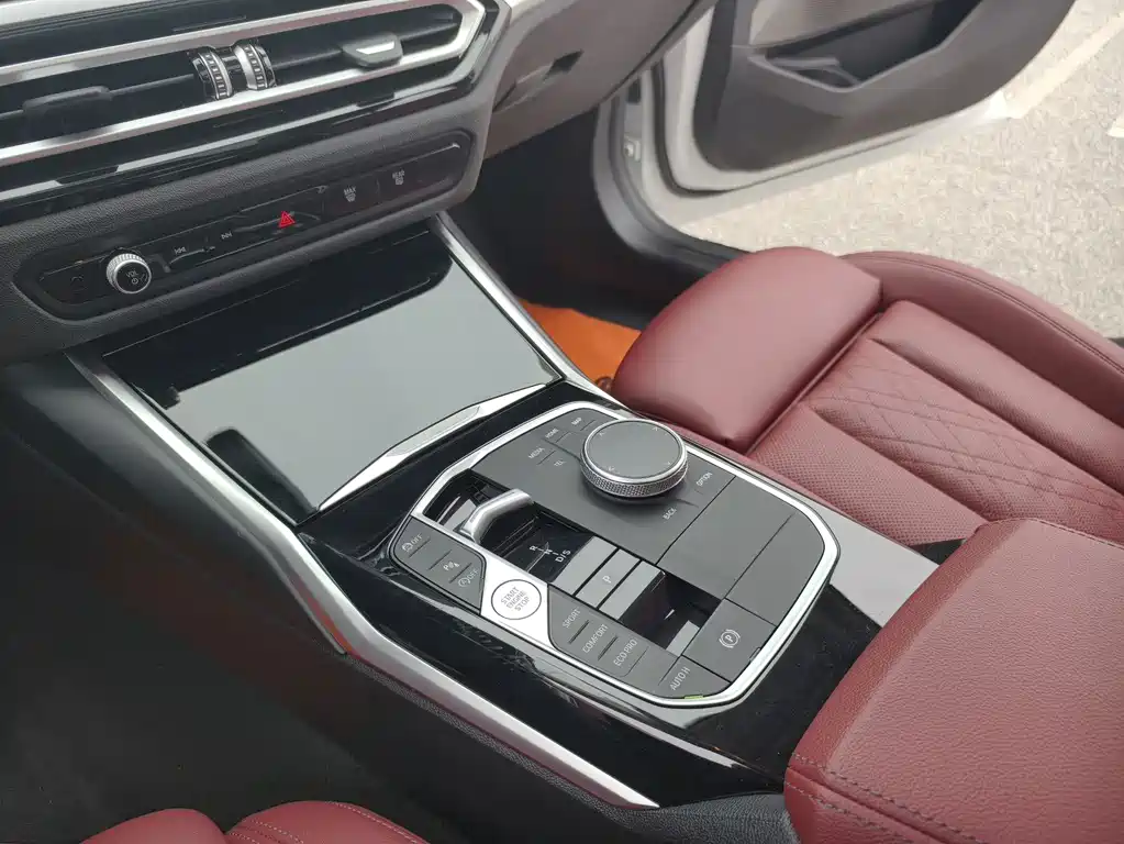 BMW 3 Series 2023 — фото 14